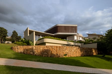 Axial House